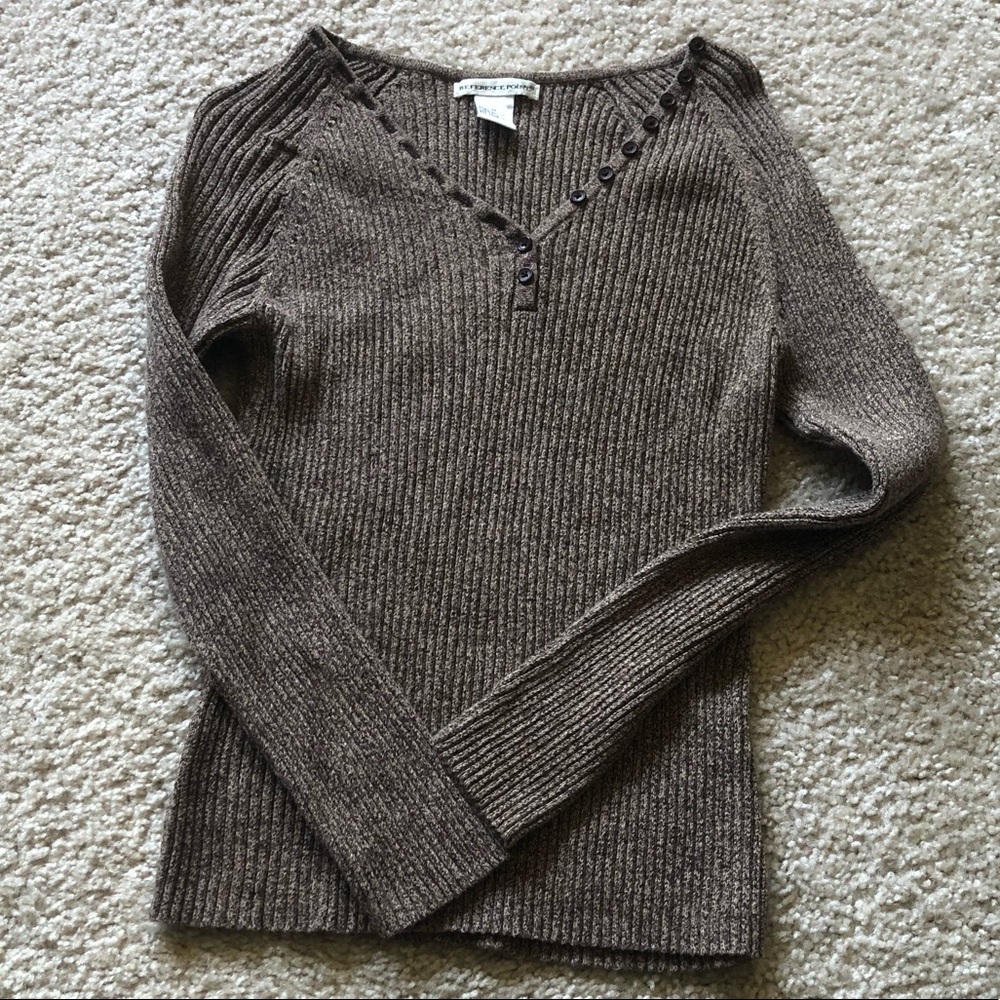 VINTAGE button top